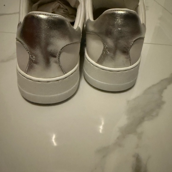 Salvatore Ferragamo white and silver embellishment, brand new, never worn, size - Picture 5 of 9